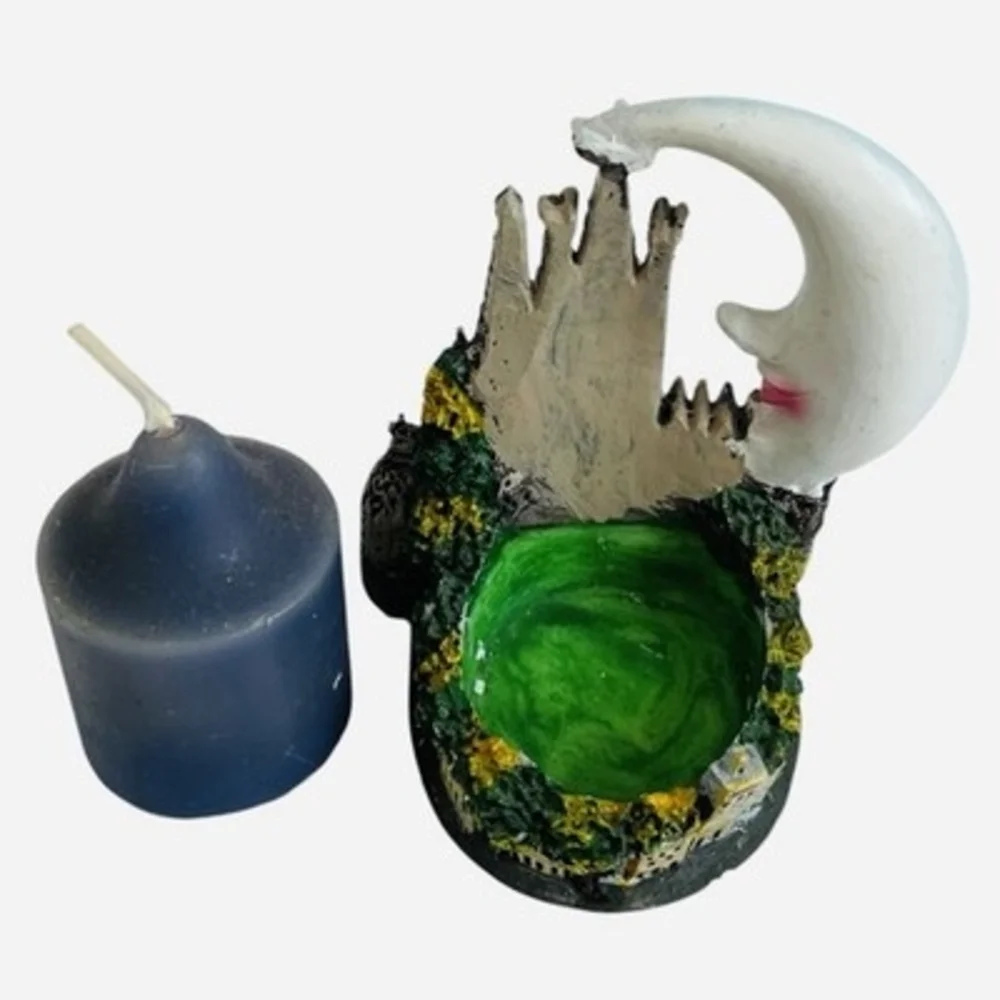 Barcelona Sagrada Familia 2021 Resin Moon Face Candle Holder Souvenir 3.2